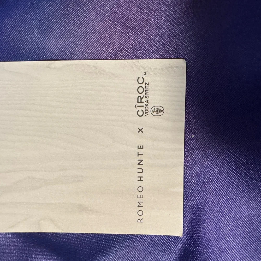 NEW ROMEO HUNTE Ciroc Vodka SILK Scarf 32x32 in Check out the reverse si…